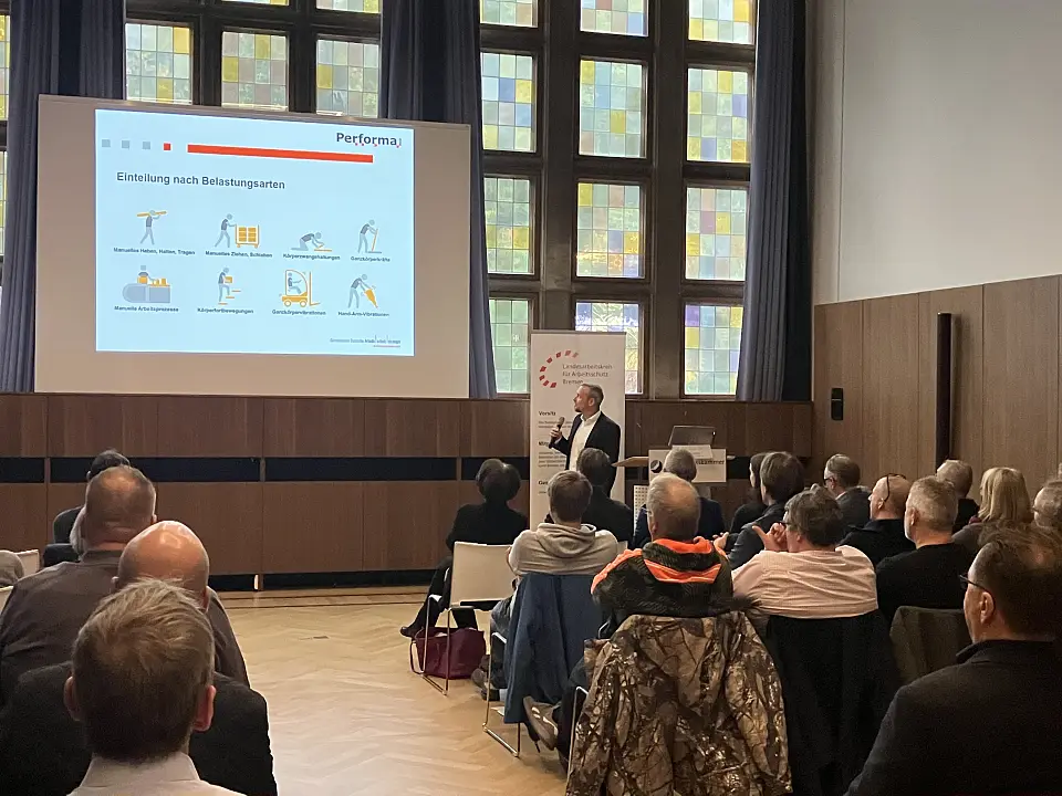 Referent Dr. Neumann, Performa Nord